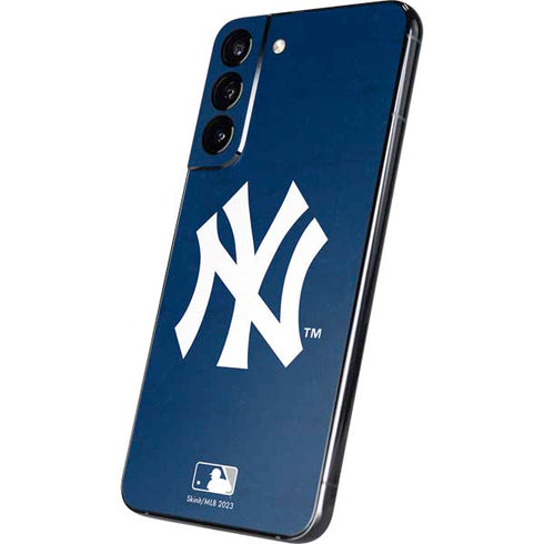 MLB New York Yankees - Solid Distressed Galaxy S22 Plus Skin